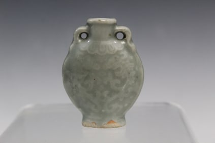 Chinese Celadon Glazed Porcelain Snuff Bottle