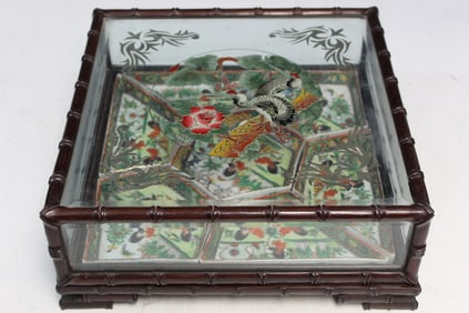 Chinese famille rose porcelain fruit dish set in a wood and glass box