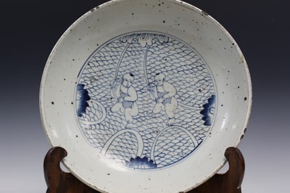 Chinese Blue and White Porcelain Plate with Lotus Boys Decoration