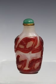 Chinese Red Overlay White Peking Glass Snuff Bottle
