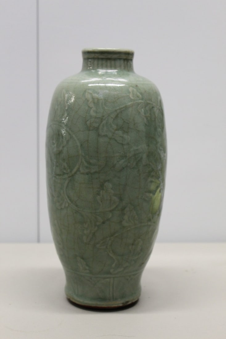 Chinese Longquan Celadon Porcelain Vase: Chinese Longquan Celadon Porcelain Vase. H 26 cm. As Is.