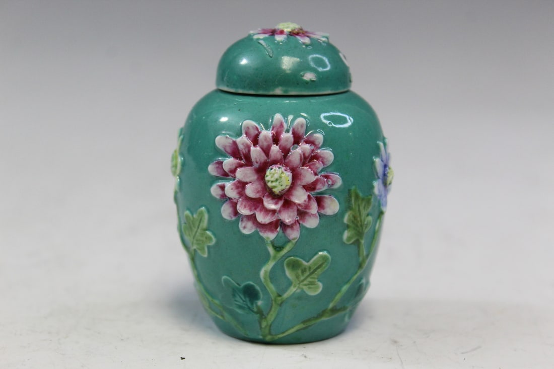 Chinese Green Glazed Famille Rose Porcelain Small Jar (1 of 5)