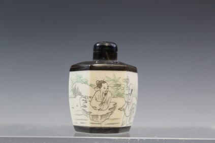 Chinese Engraved Ox Bone and Ox Horn Snuff Bottle.
