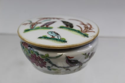Chinese Famille Rose Porcelain Box