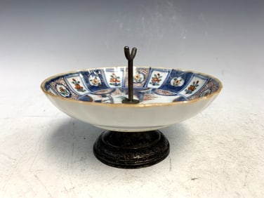 Chinese Imari porcelain dish.