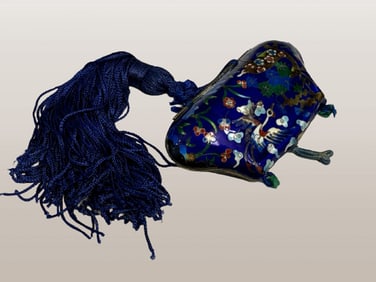 Chinese enamel pouch box.