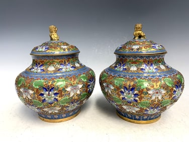 Pair of Chinese cloisonne jars with lids.