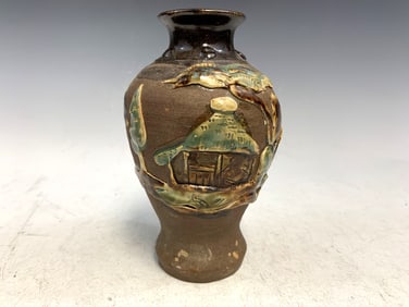 Japanese pottery vase.