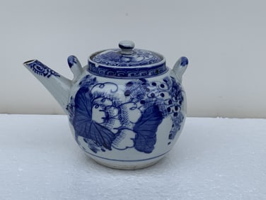 Chinese blue and white porcelain teapot