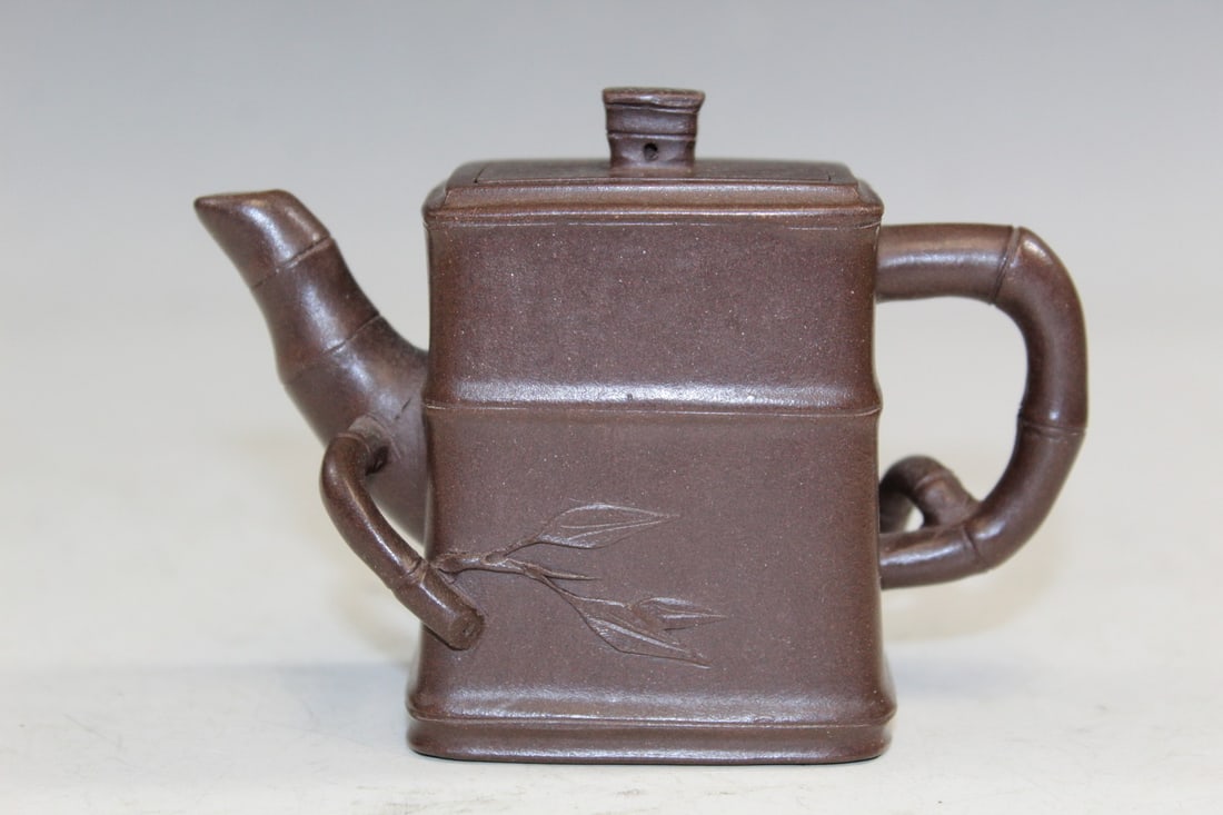 Chinese Yixing Teapot (1 of 6)