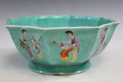 Chinese Turquoise Glaze Famille Rose Porcelain Bowl