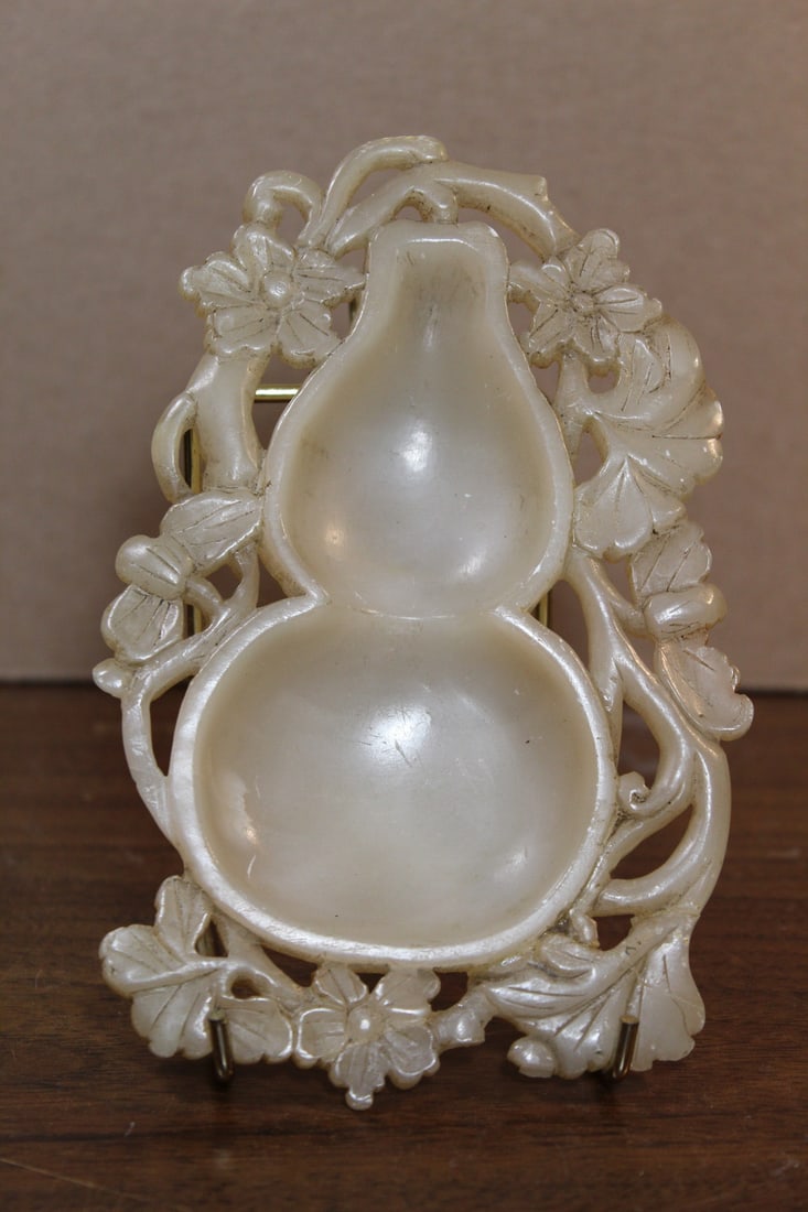 Chinese Carved Double Gourd Soapstone Brush Washer: Chinese Carved Double Gourd Soapstone Brush Washer . L 15 cm.