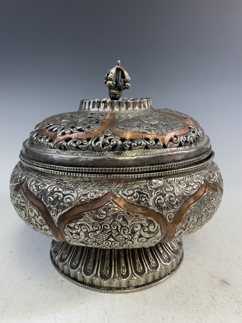 Tibetan Covered Metal Bowl: Tibetan Covered Metal Bowl. H 20 cm. Diameter 20 cm.