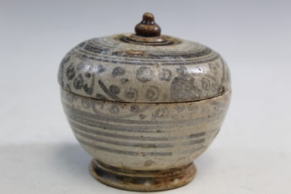 Sawankhalok Pottery Box