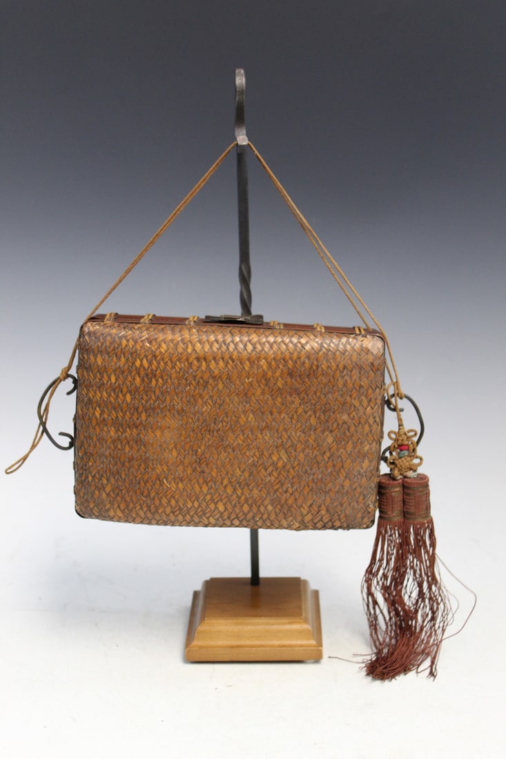 Chinese Bamboo Woven Hand Bag: Chinese Bamboo Woven Hand Bag. 18x12x7 cm