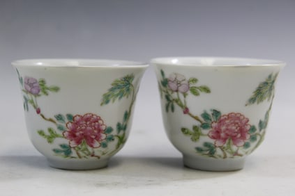Pair of Chinese Famille Rose Porcelain Cups
