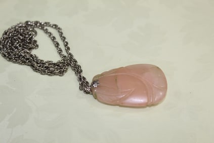 Rose Quartz Pendant Necklace