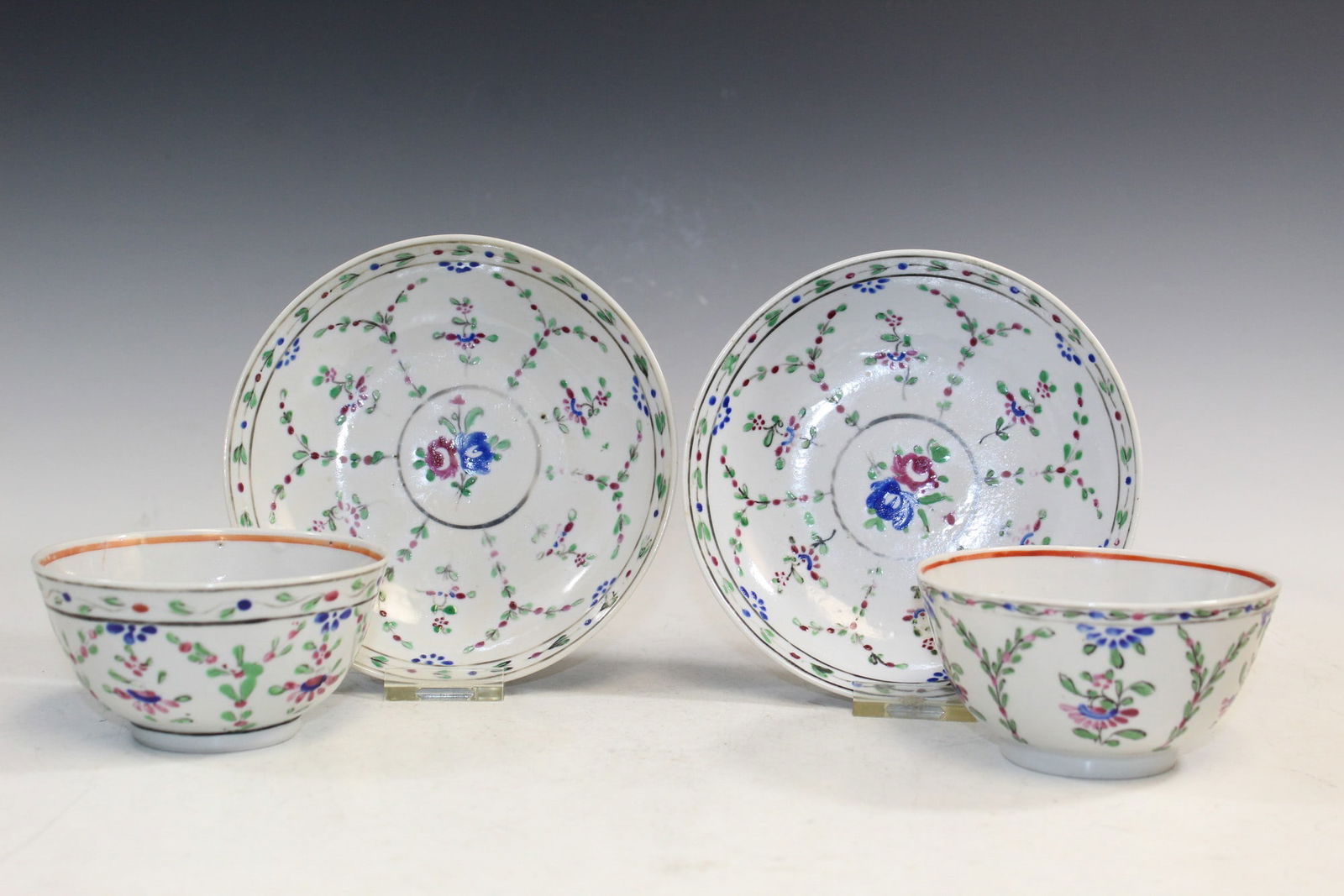 Pair of Chinese Export Famille Rose Porcelain Bowls and Saucers (1 of 12)