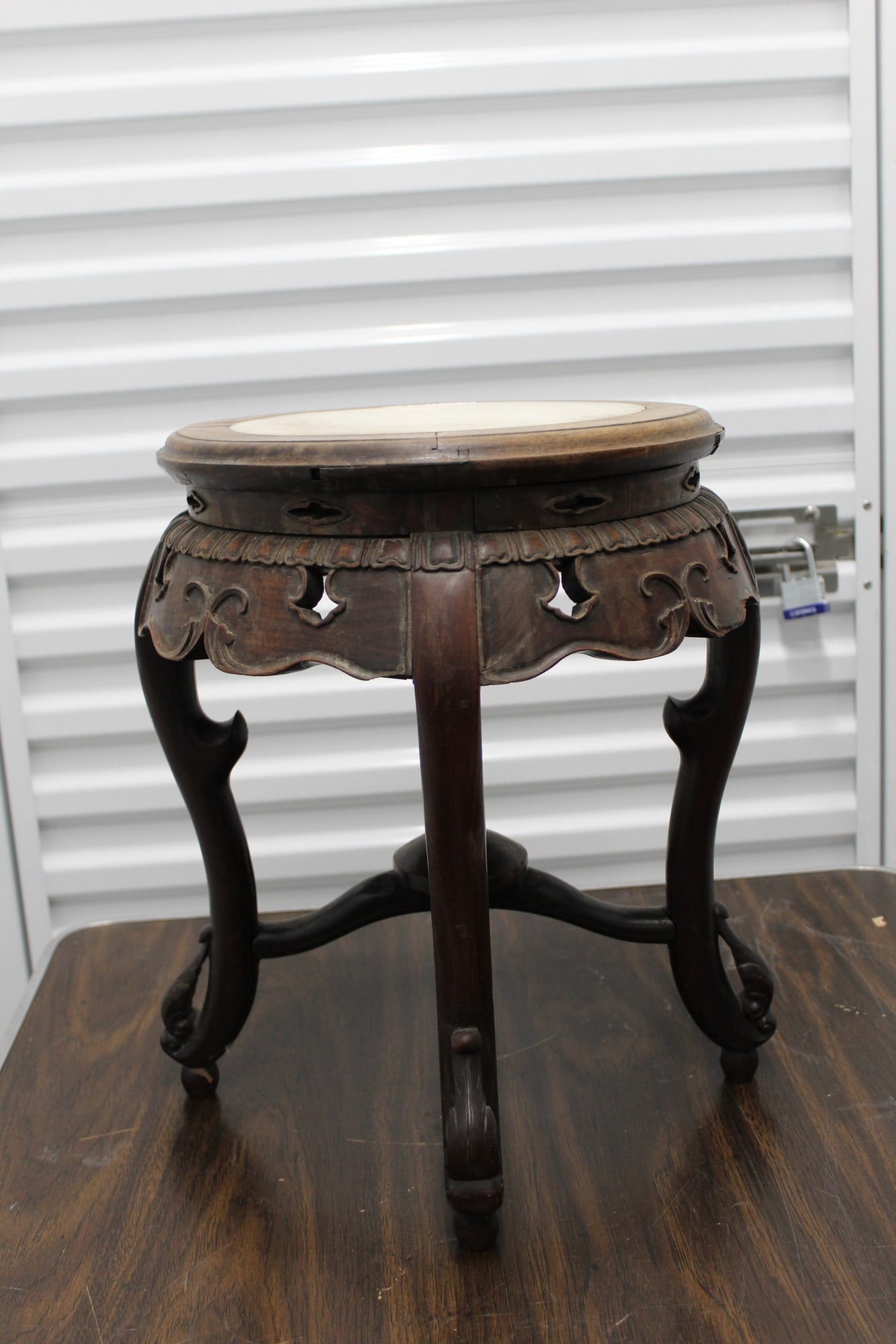 Chinese Rosewood Flower Stand with Marble Top: Chinese Rosewood Flower Stand with Marble Top. H 45 cm. D 35 cm.
