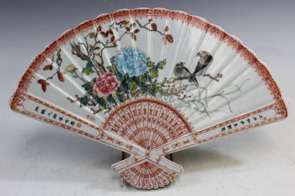 Chinese Famille Rose Porcelain Fan With Bird and Flowers Decorations.