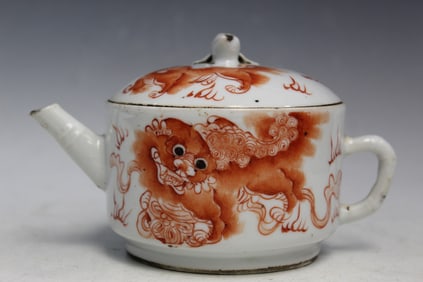 Chinese Iron-red Decorated Foo Dogs Porcelain Teapot