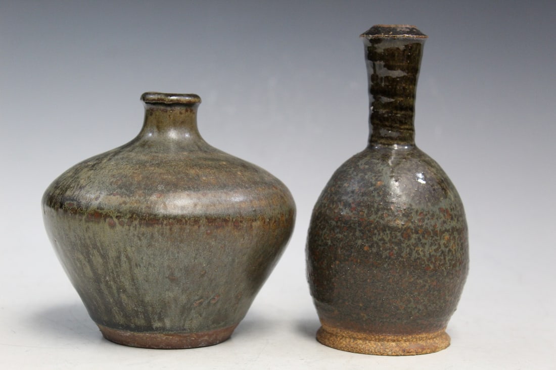 Two Japanese Glazed Pottery Vases (1 of 9)