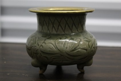 Chinese Celadon Glaze Porcelain Incense Burner