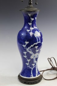 Chinese Blue and White Porcelain Vase Lamp