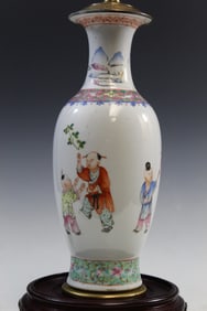 Chinese Famille Rose Porcelain Vase Lamp