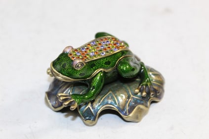 Enameled Frog Trinket Box Jeweled Back.