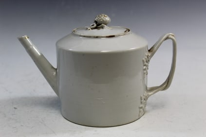 Chinese Export Porcelain Teapot