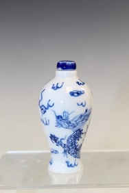 Chinese Blue and White Porcelain Snuff Bottle