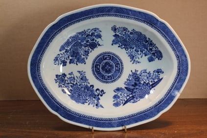Chinese Export Fitzhugh Blue and White Porcelain Plate