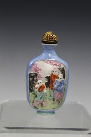 Chinese Famille Rose Porcelain Snuff Bottle