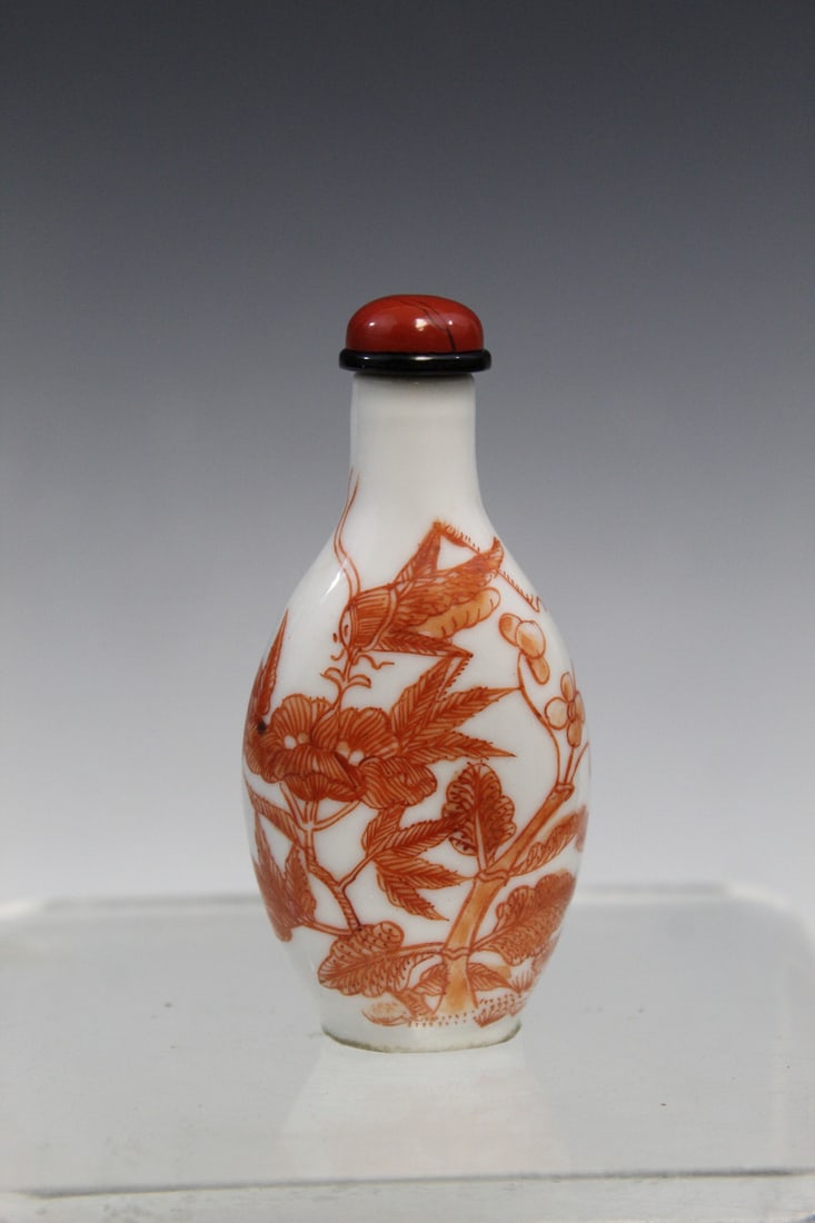 Chinese Iron-red Decorated Porcelain Snuff Bottle: Chinese Iron-red Decorated Porcelain Snuff Bottle. H 7.5 cm