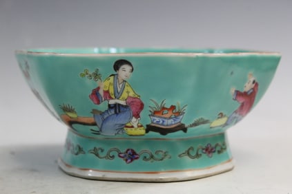 Chinese Turquoise Glazed Famille Rose Porcelain Bowl