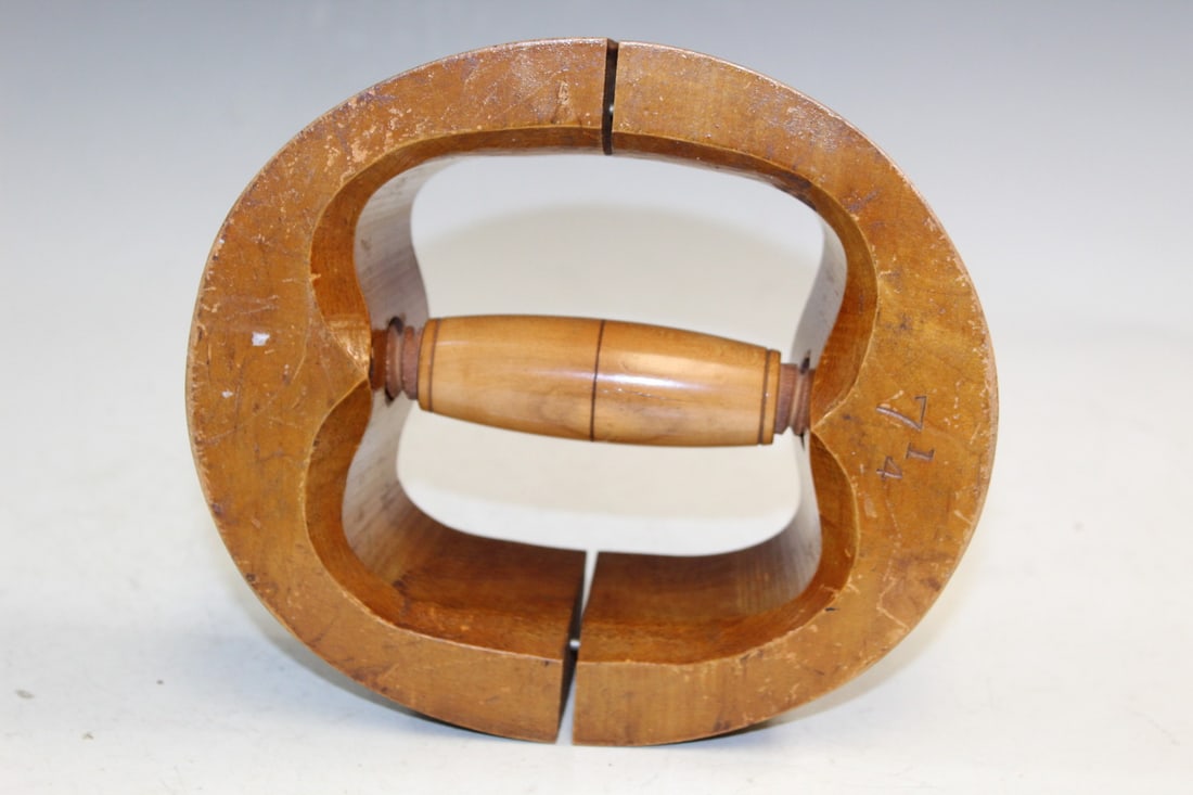 Vintage Wooden Hat Stretcher: Vintage Wooden Hat Stretcher. size 7.25