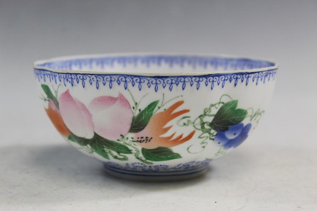 Chinese Egg-shell Glaze Porcelain Bowl: Chinese Egg-shell Glaze Porcelain Bowl. Diam 12 cm.