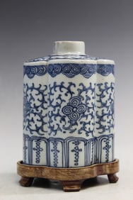 Chinese Blue and White Porcelain Tea Caddy on Wood Stand