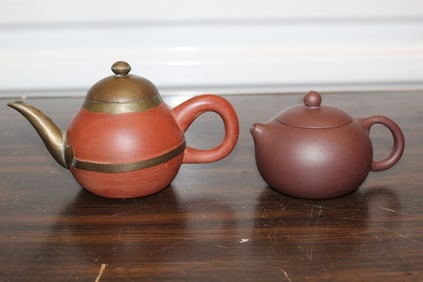 Two Chines Yixing Teapots