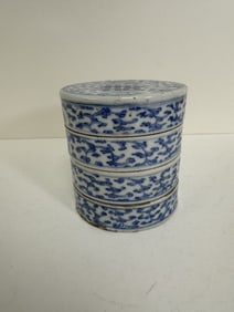 Chinese porcelain blue and white stacking dishes