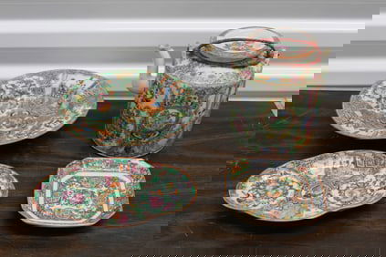 Group of Four Chinese Rose Medallion Porcelain Items