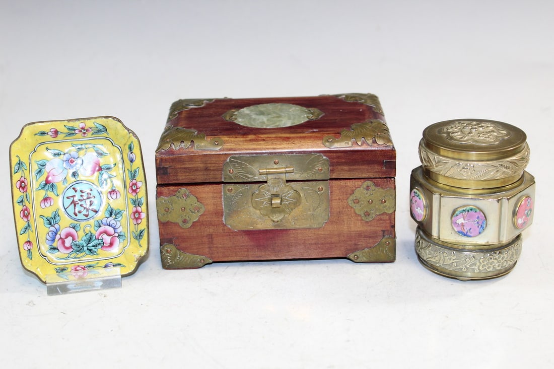 Three Chinese Decorative Items (1 of 8)