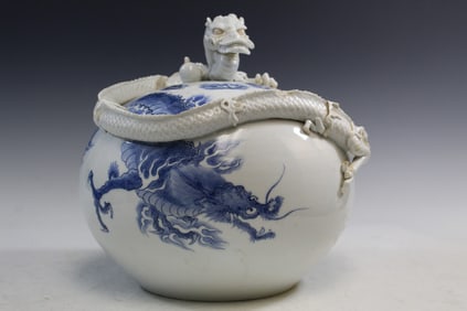 Japanese Blue and White Porcelain Dragon Jar