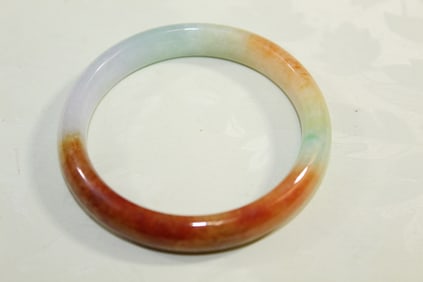 Chinse Jadeite Bangle