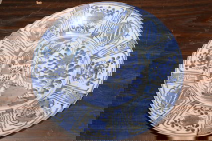 Large Chinese Kraak Blue and White Porcelain Charger, Ming Dynasty.