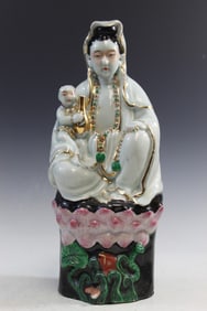 Chinese Famille Rose Porcelain Guanyin Statue