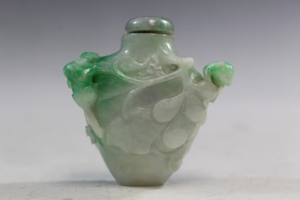 Chinese Carved Jadeite Snuff Bottle
