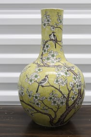 Chinese Sancai Porcelain Vase
