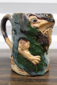 Japanese Sumida Gawa Pottery Frog Mug